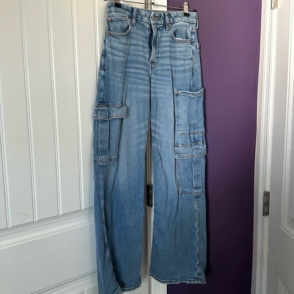 American Eagle Curvy Super High Rise Baggy Wide Leg Cargo Jeans